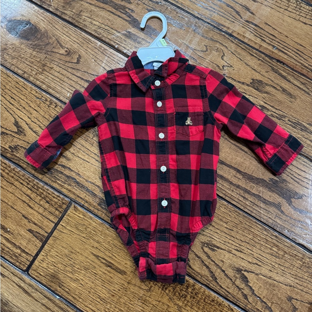 Baby Gap buffalo check long sleeved onesie Size 6-12 months NWOT